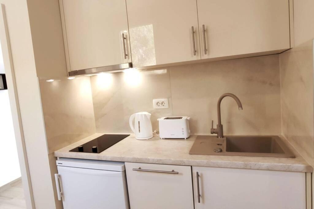 Pape Apartment Krvavica