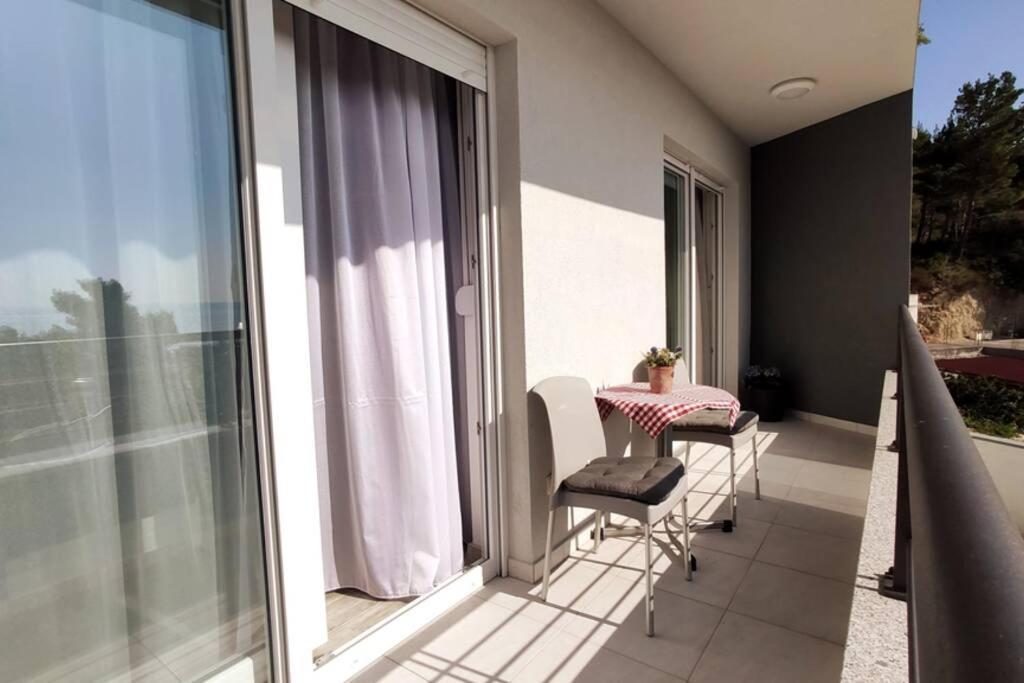Pape Apartment